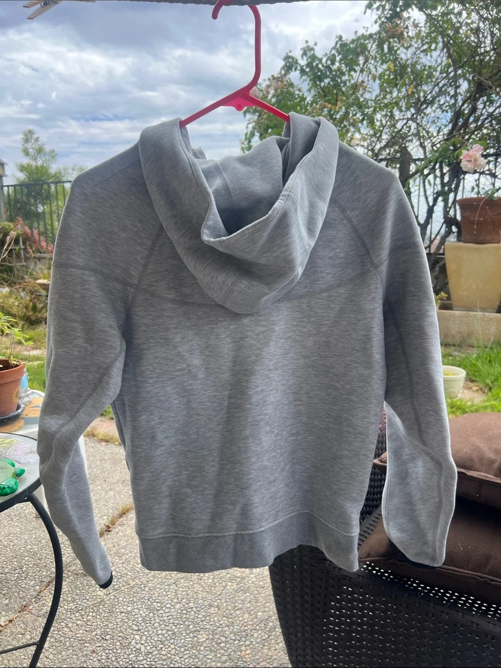 Nike Light Gray Full-Zip Hoodie with Black Accents